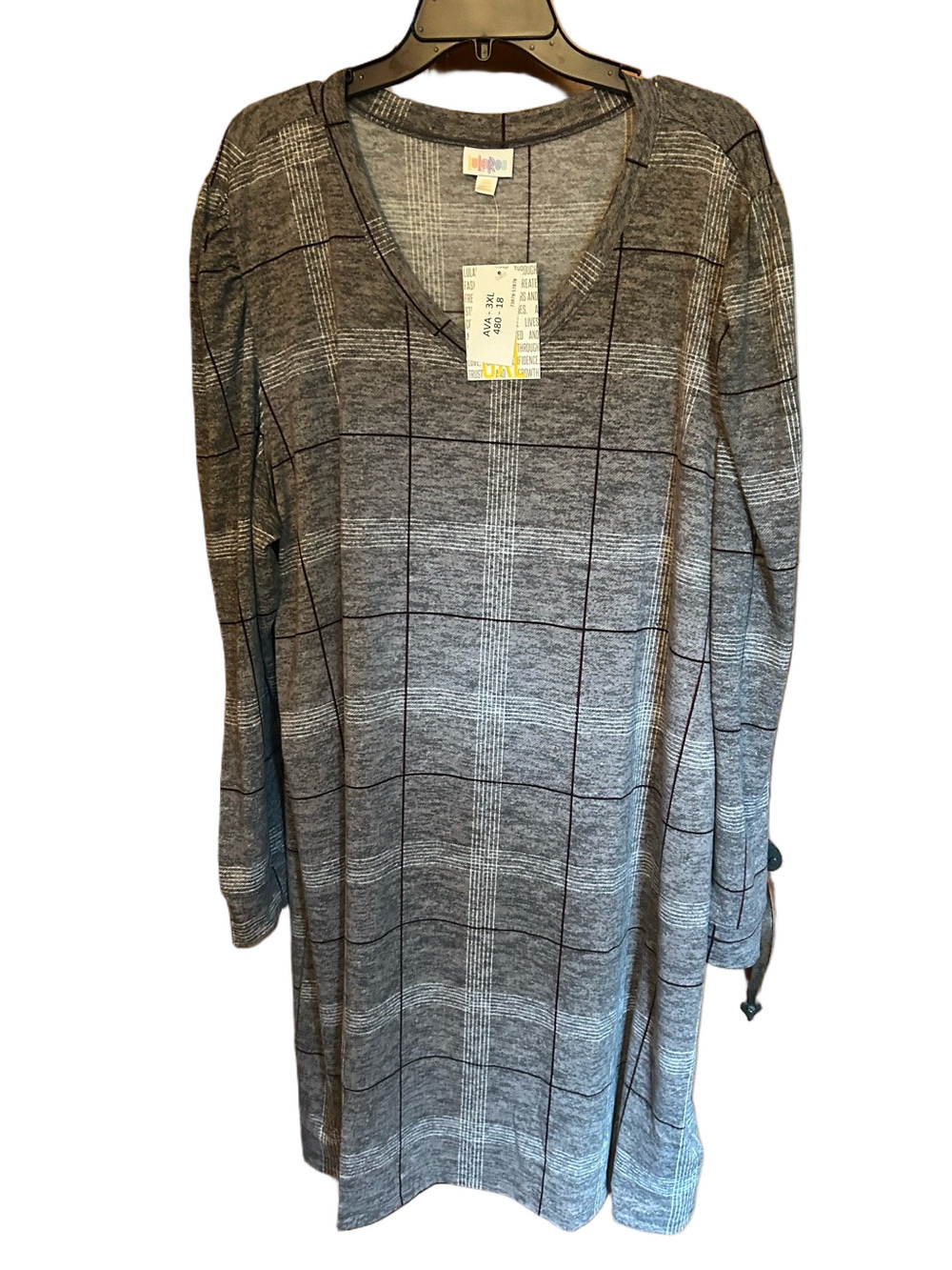 LuLaRoe Woman’s V-Neck Long Sleeve Shirt Ava - 3XL
